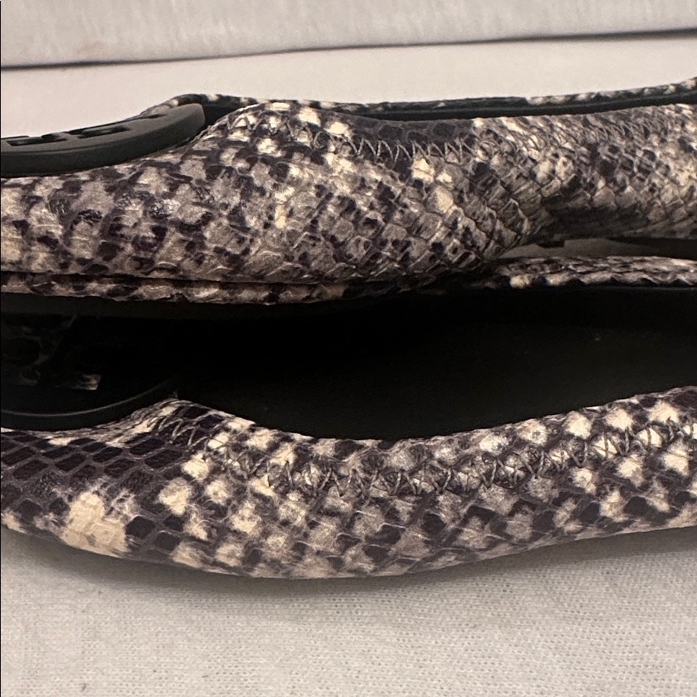 Tory Burch Black & Cream Snake Pattern Ballet Flats Roccia Snake Python Womens 6 - Picture 12 of 15